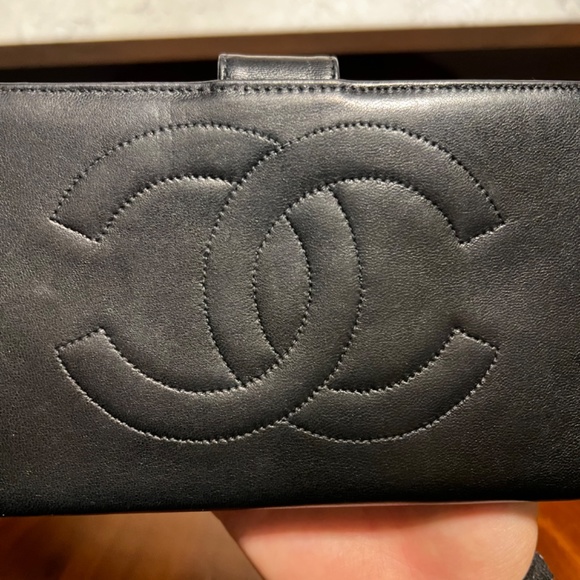 Chanel Continental Long Wallet with Interlocking CC Logo - Picture 5 of 7